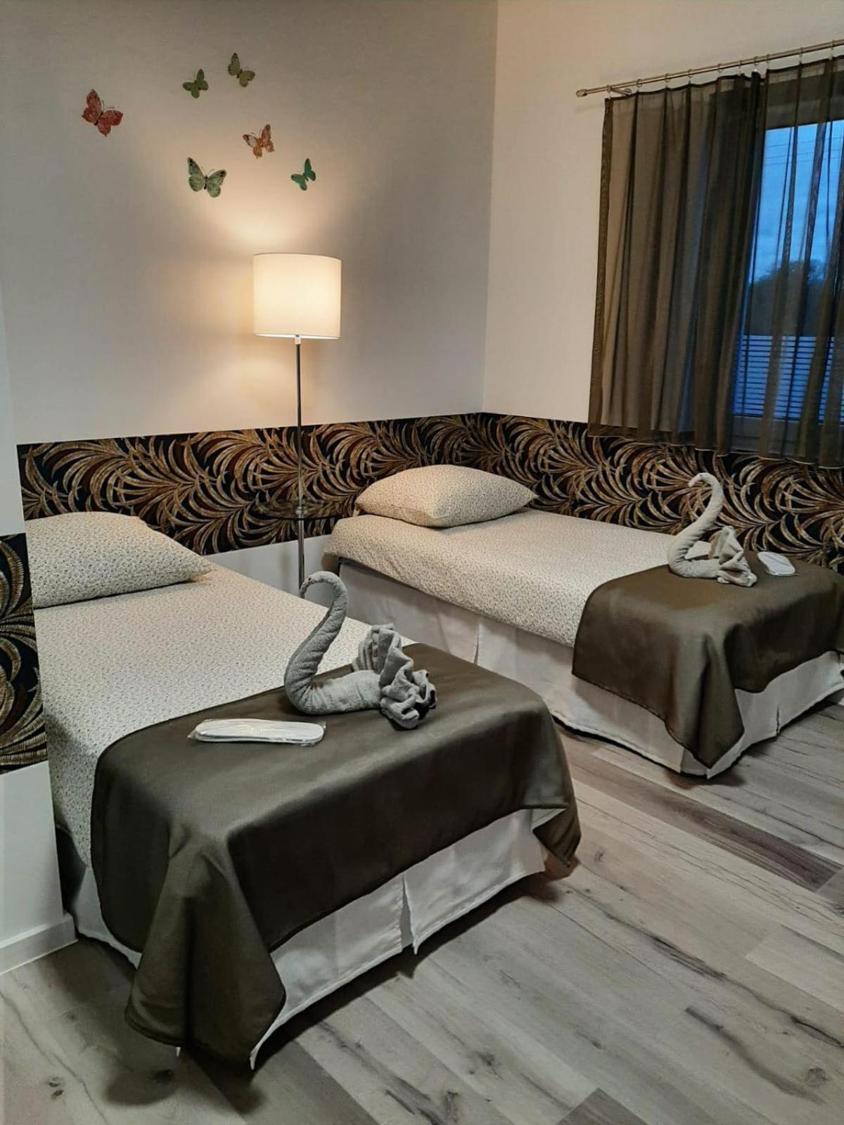 Hotel Azyl *